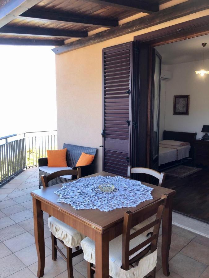 B&B Roomantic & Piscina Idromassaggio Cefalù Exterior foto