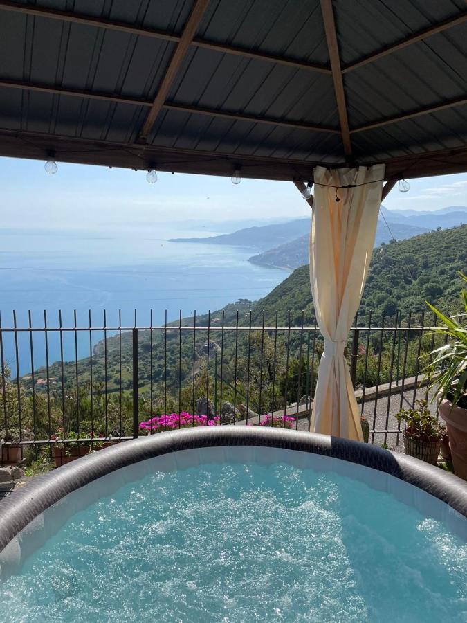 B&B Roomantic & Piscina Idromassaggio Cefalù Exterior foto